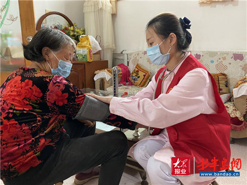 莱西：健康知识进村入户 健康扶贫情暖人心