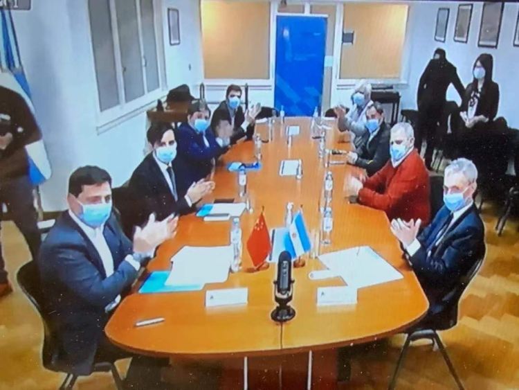 国铁中车四方与阿根廷国铁“云端”签署709辆城际动车组维保协议