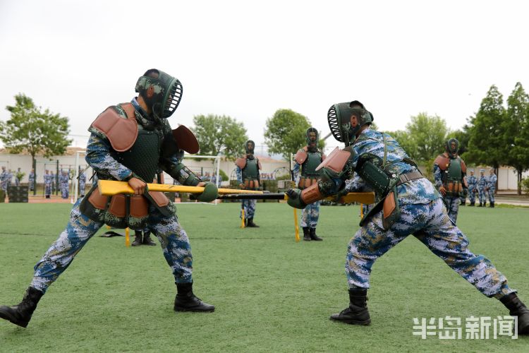 海军陆战队某旅组织刺杀格斗训练锤炼官兵血性胆气