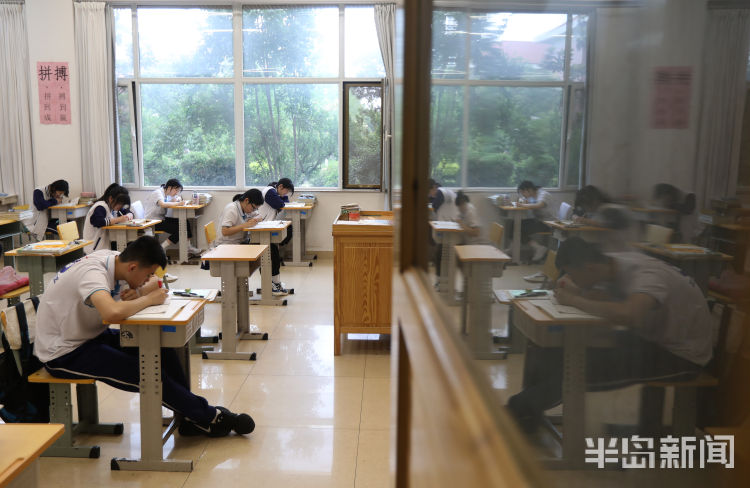 终会平度一中南村校区：高三学子奋进学习 为一个月后高考坚持努力