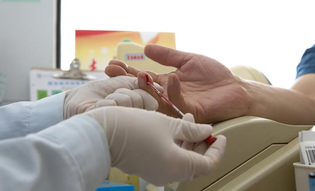 市场监管“硬核”党员义务献血60次