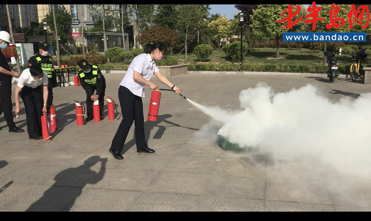 秦楼街道蓝天水岸社区开展消防实战大练兵