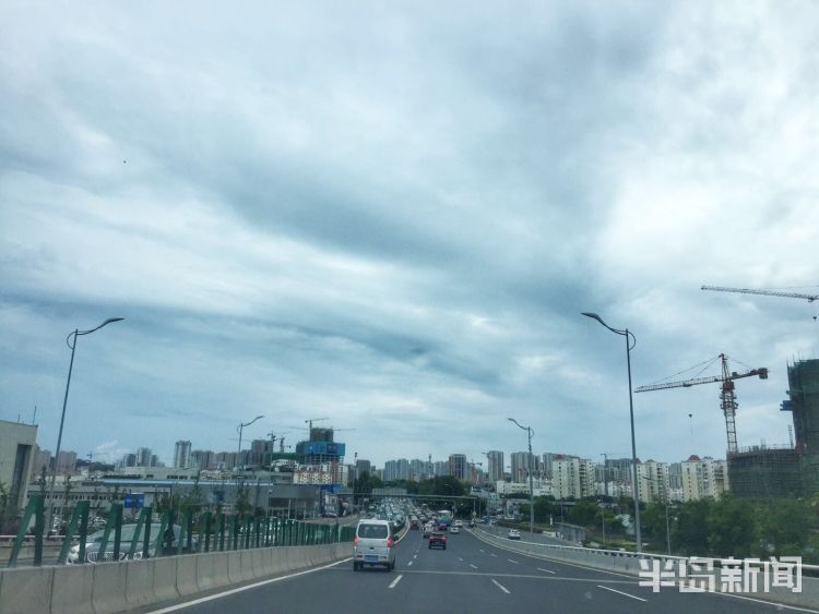 阴云密布青岛6月12日阴云密布加点小雨 最高气温22℃