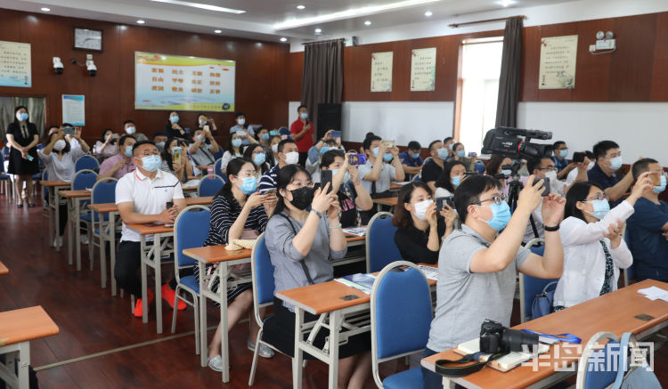 7408青岛市实验初中电脑派位结束 7408人派出544人