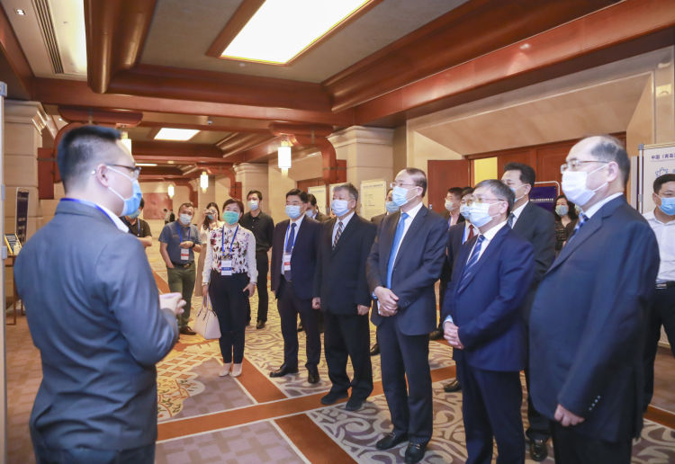 25中国（青岛）海外人才创新创业项目大赛路演 25个项目落地西海岸新区