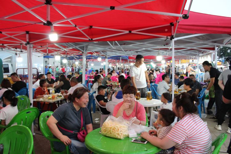 16即墨5个特色街区、16个早夜市重新规划 夜经济要大作为