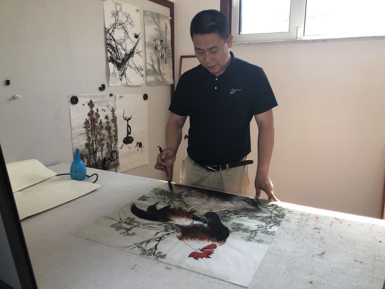 即墨坚持自学、研习传统 即墨这个农民成了山东省美术家协会会员