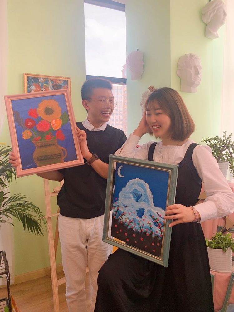 网红记者带您探访市北区新开业店铺 看看这些“逆风奔跑者”