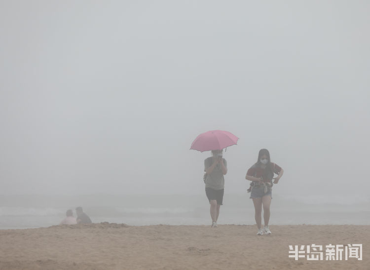 雾蒙蒙青岛：海边雾蒙蒙 本周日将迎来夏至