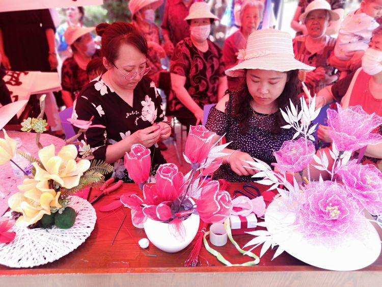 李沧区古琴、古彩戏法、吟诵 青岛市邻居节李沧分会场拉开序幕