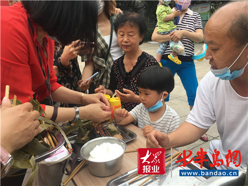 市北区水清沟街道开展“我爱民俗”端午邻里爱心传递进网格活动