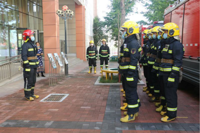 筑牢筑牢心中“防火墙” 人人把好“防火关”