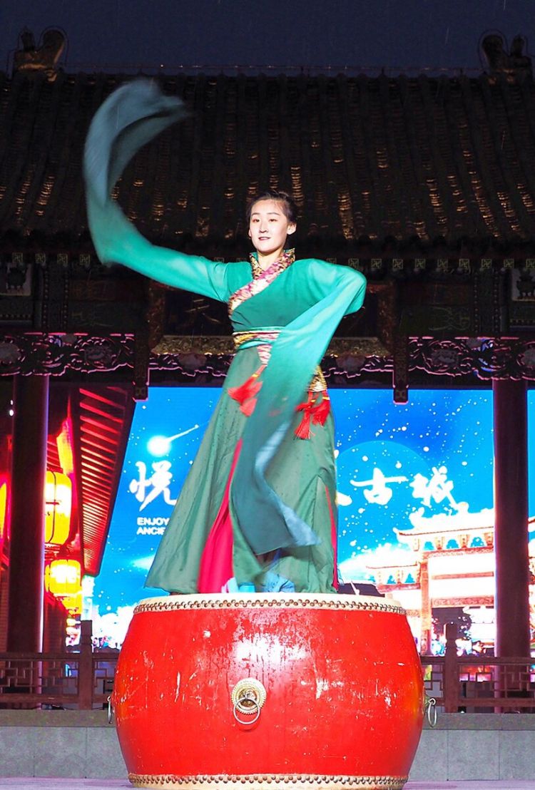 即墨“悦即墨·夜古城”主题活动在即墨古城按动盛夏高潮启动键