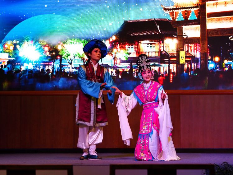 即墨“悦即墨·夜古城”主题活动在即墨古城按动盛夏高潮启动键