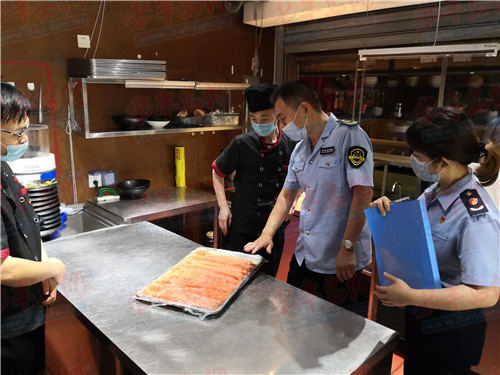 严抓食品安全 崂山区市场监督管理局全面检查进口肉类及海产品
