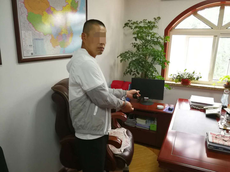 擒贼盗窃惯犯爱“网购” 城阳民警耐心蹲守成功擒贼