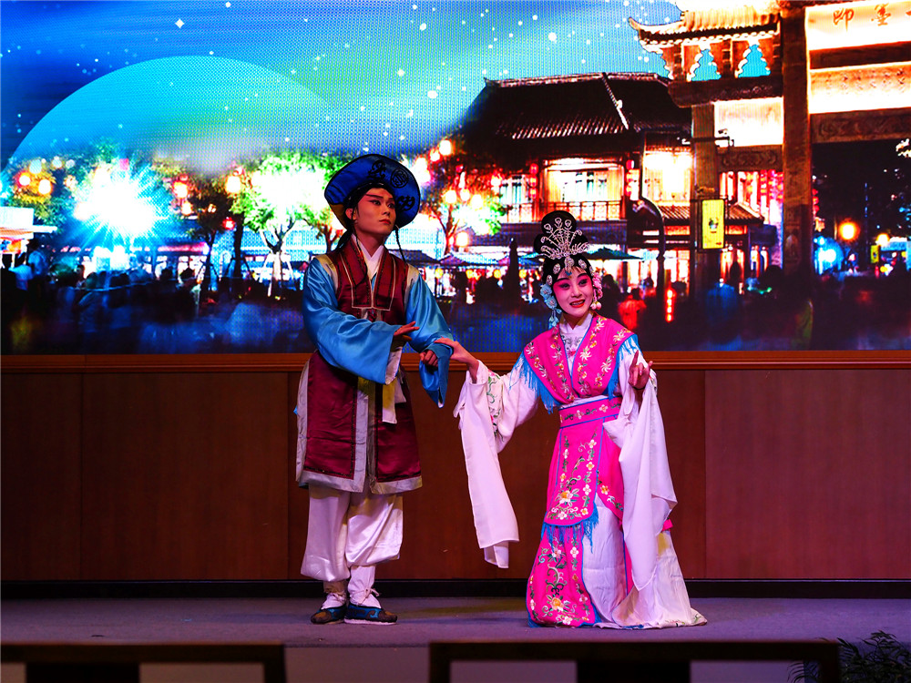 “悦即墨·夜古城”点燃夜经济持久活力