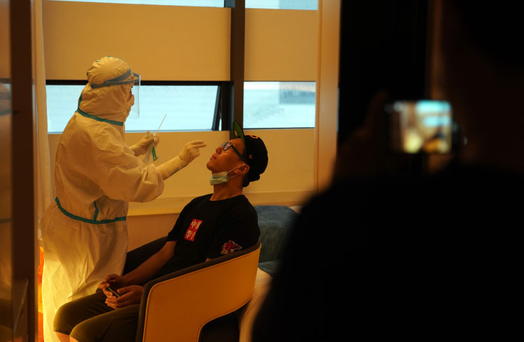 复赛CBA确定复赛 记者家门口参访青岛赛区也要“封闭”