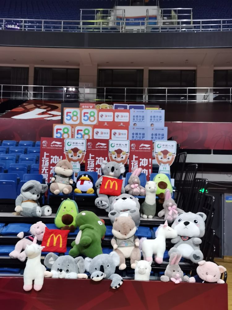 CBACBA复赛幕后大揭秘：邀请心理教练指导球员心理健康 用玩具球衣营造赛场氛围