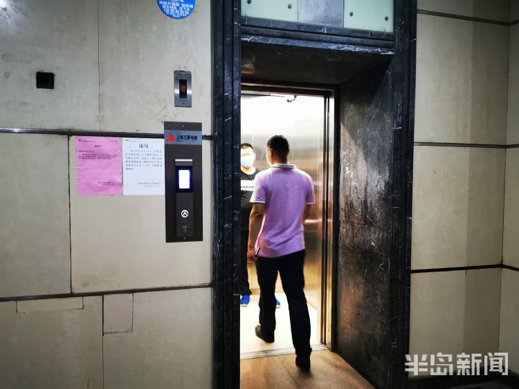 电梯青岛黄金岁月小区告别“电梯老大难” 四部问题电梯三部换新