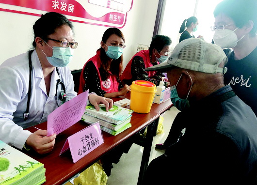 青岛“健康知识进农村”活动走进胶州胶莱街道马陆社区