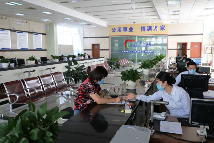 营商西海岸打出优化营商环境组合拳 用户业务办理全面“提速”