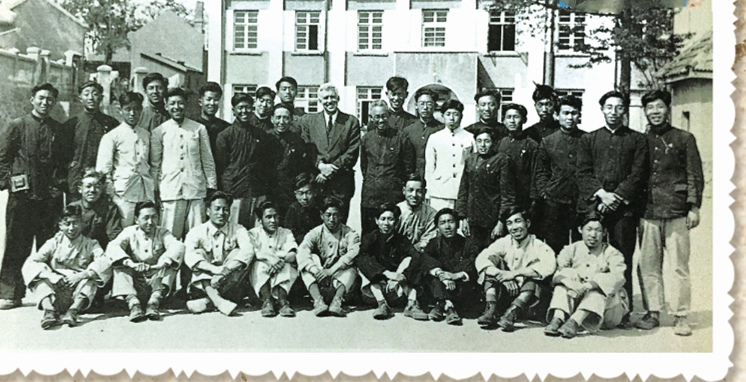 明德拨开历史的藤蔓——从明德到崇德 青岛一所中学的变迁