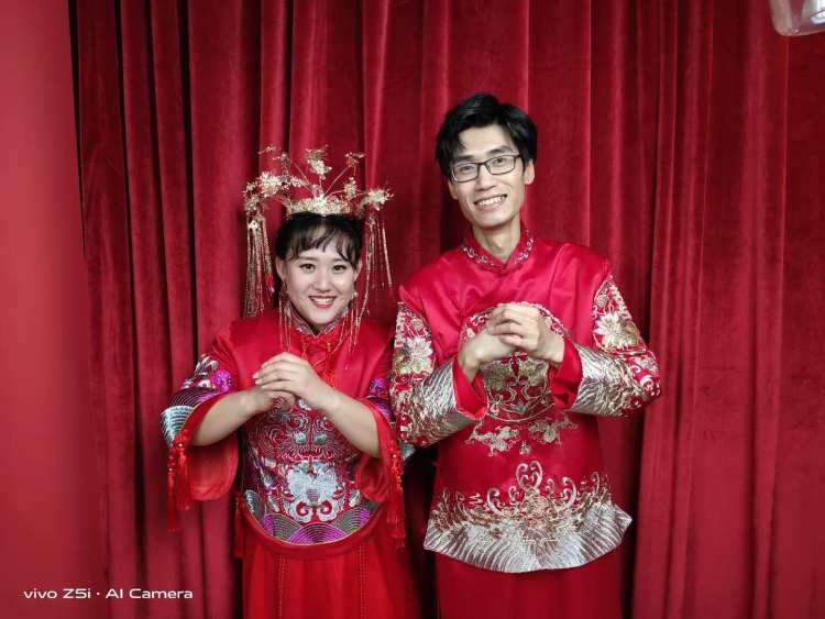 姐妹花青岛春雨助残 坚强姐妹花相约出嫁举行集体婚礼