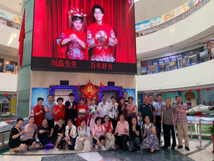 姐妹花青岛春雨助残 坚强姐妹花相约出嫁举行集体婚礼