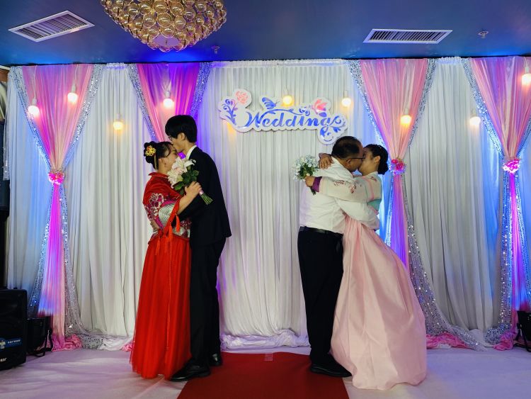 姐妹花青岛春雨助残 坚强姐妹花相约出嫁举行集体婚礼