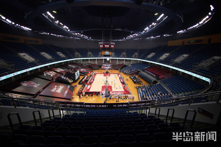 CBACBA青岛开赛全力以“复” 姚明、王大为等现场观赛