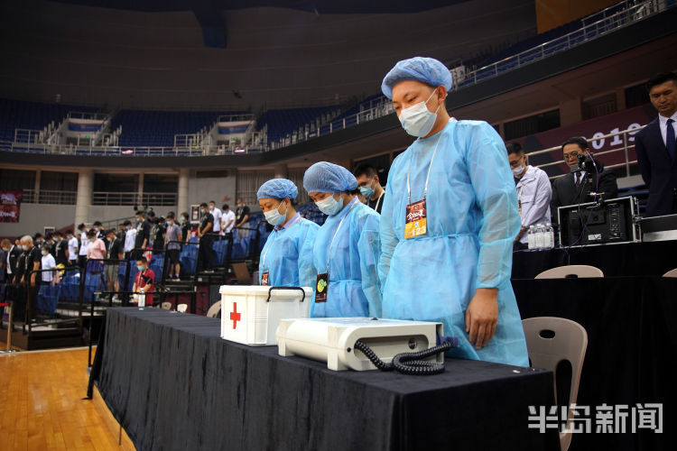 CBACBA青岛开赛全力以“复” 姚明、王大为等现场观赛