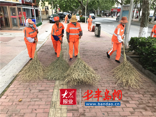 市北城管局环卫先锋持续实施“洁净家园”整治行动