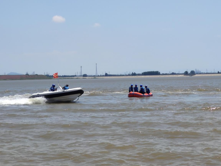 演练“实战”演练砺精兵 即墨区开展水上应急救援集训演练