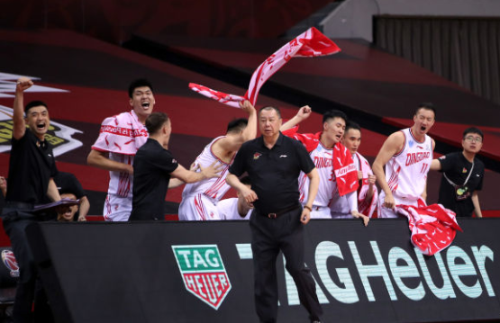 内外线青岛首战输球却收获满满 内外线各有“惊喜”值得期待