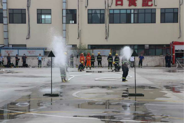 消防站青岛前湾保税港区开展2020年度微型消防站业务技能大比武