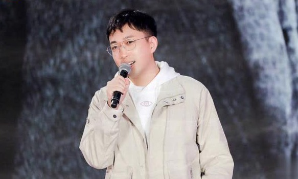 【】于正否认加盟《姐姐》：节目组确实发出了邀请 去的话得C位