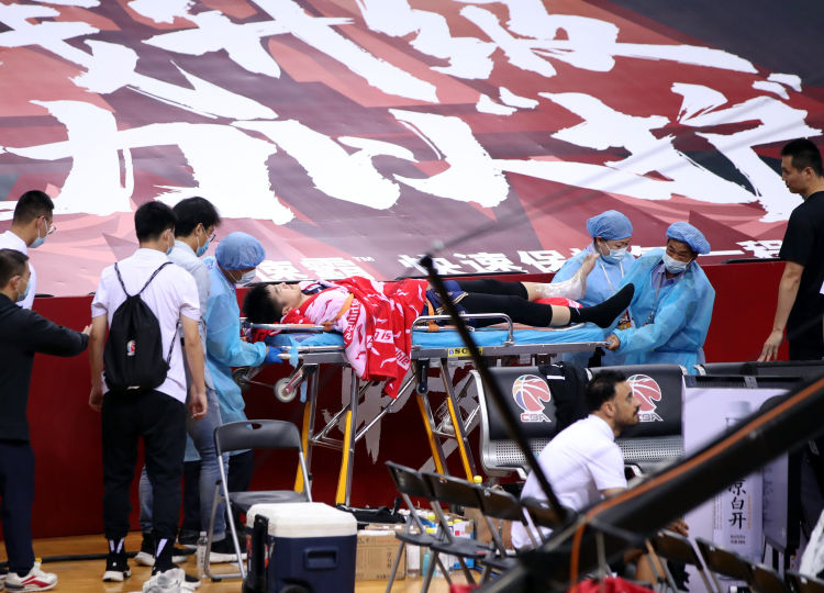 同曦南京同曦前锋跟腱断裂 赛季报销拿双倍薪水