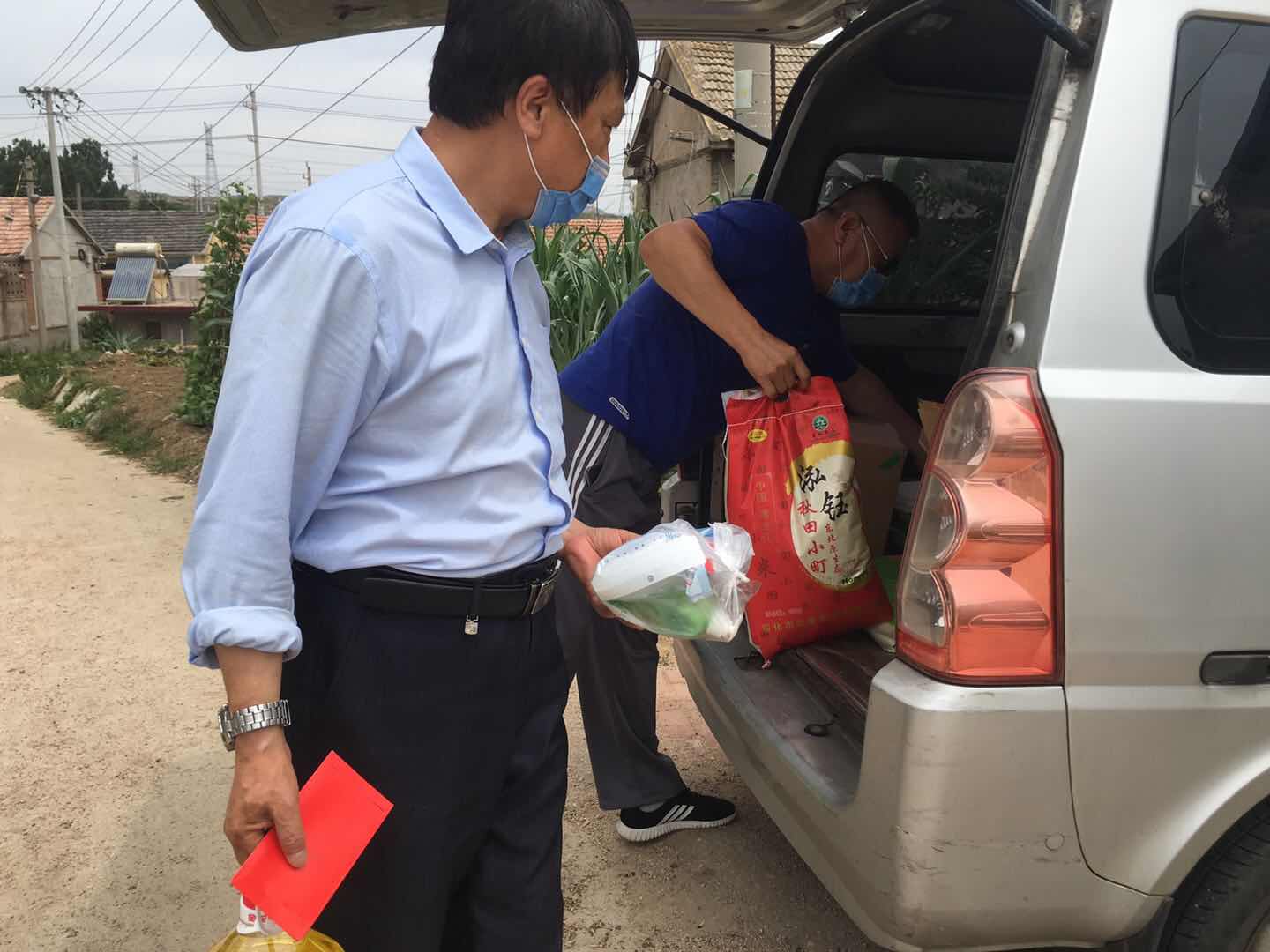 爱心助残日照市残联、日照现代泌尿专科医院、半岛网联合组织助残慰问活动