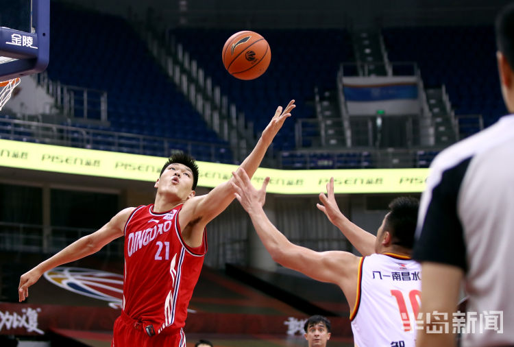 CBACBA赛场：青岛战胜八一取得连胜