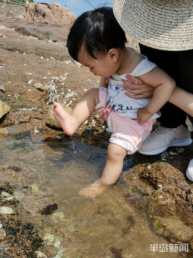 端午小长假首日玩嗨了 青岛八大关景区及海边人头攒动
