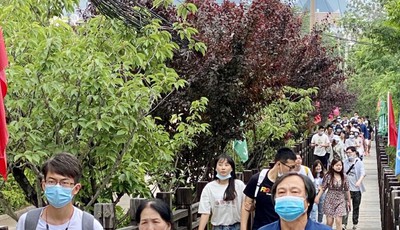 山海之间过端午 崂山风景区迎客流小高峰