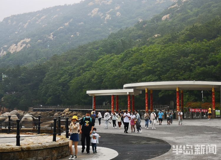 端午山海之间过端午 崂山风景区迎客流小高峰
