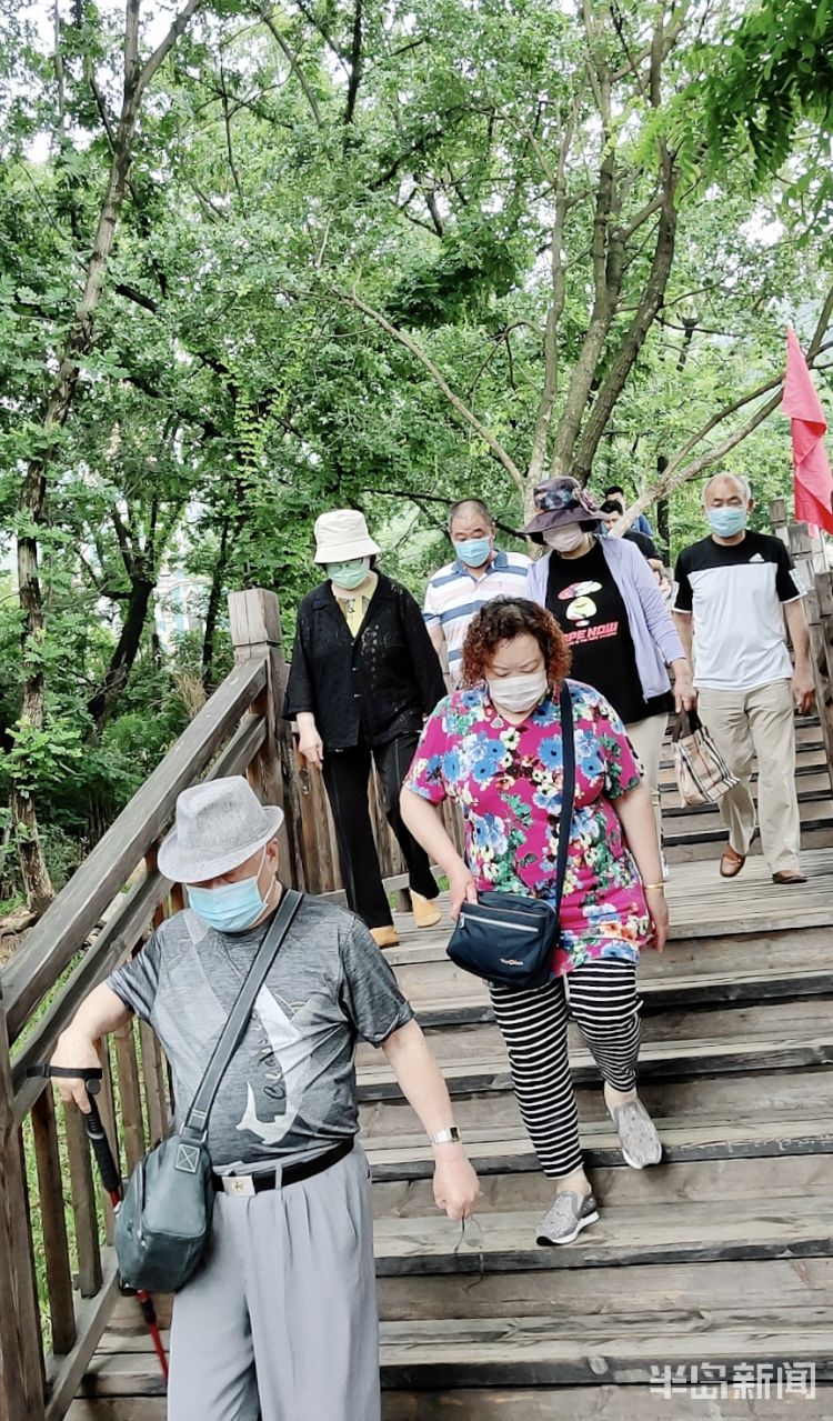 端午山海之间过端午 崂山风景区迎客流小高峰