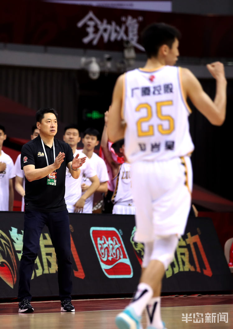 春哥乐广厦赢北京，春哥乐开花！