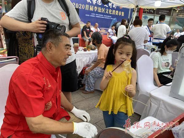 开到哪儿火到哪儿 青岛特色市集成端午“流量头牌”