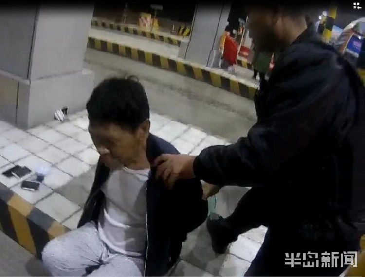 缉毒破案百余起的缉毒警“毕方” 曾将十余名吸毒留学生驱逐出境