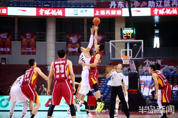 爆冷CBA复赛第八日：辽宁再爆冷负于浙江 郭士强怒摔战术板