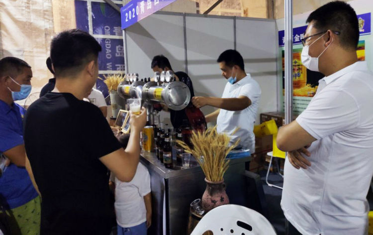 名特优青岛西海岸新区名特优品牌亮相济宁鱼台龙虾节