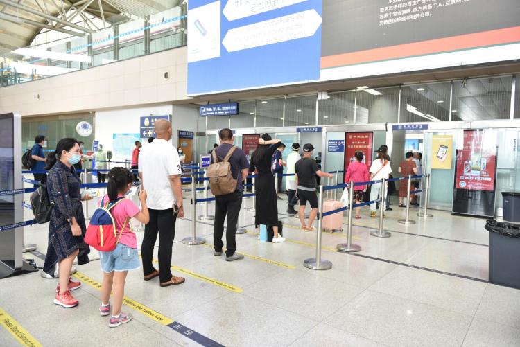 11青岛机场航班量逐步恢复 端午小长假发送旅客11万人次